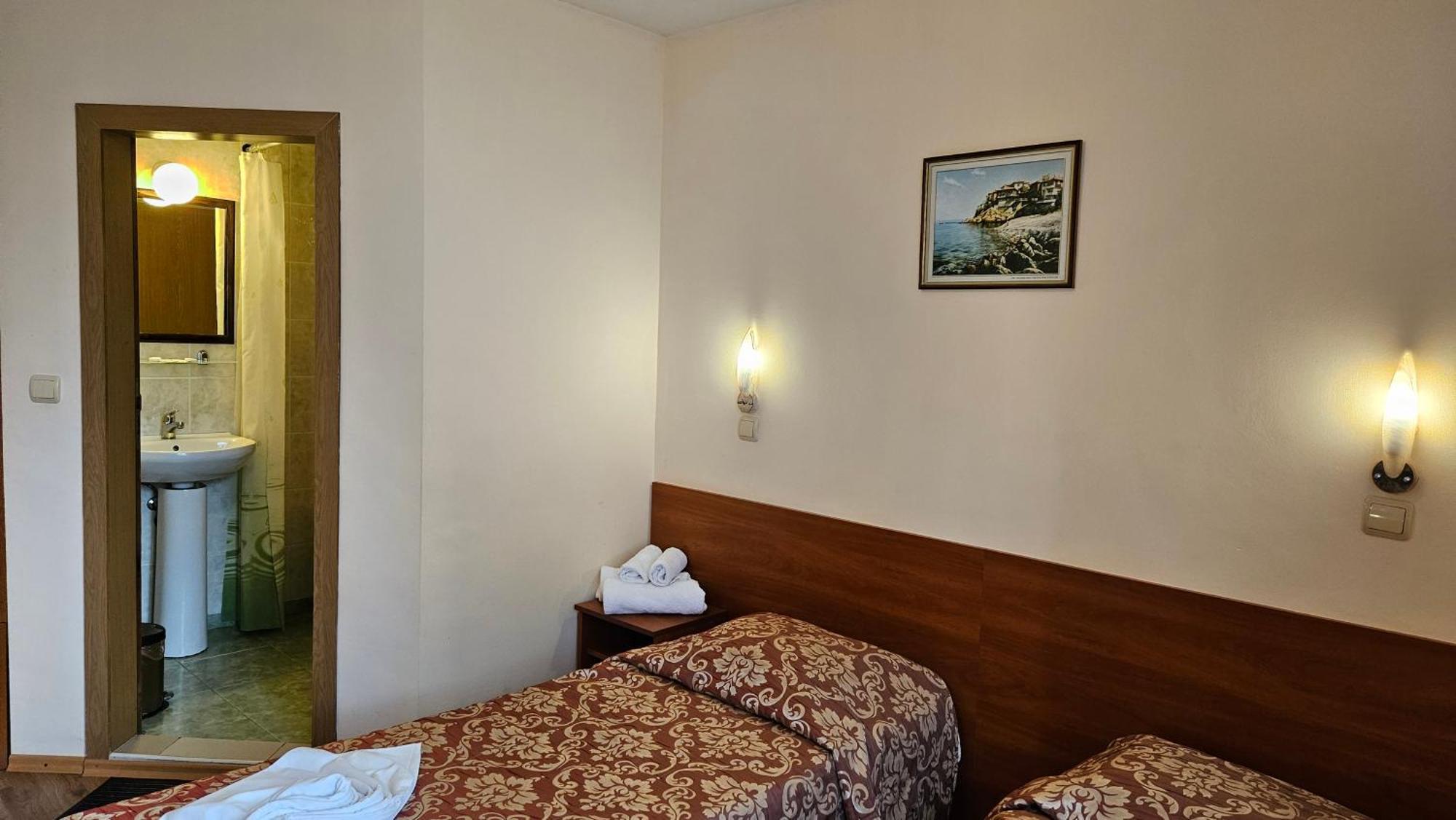 Caprice Family Hotel Varna ภายนอก รูปภาพ