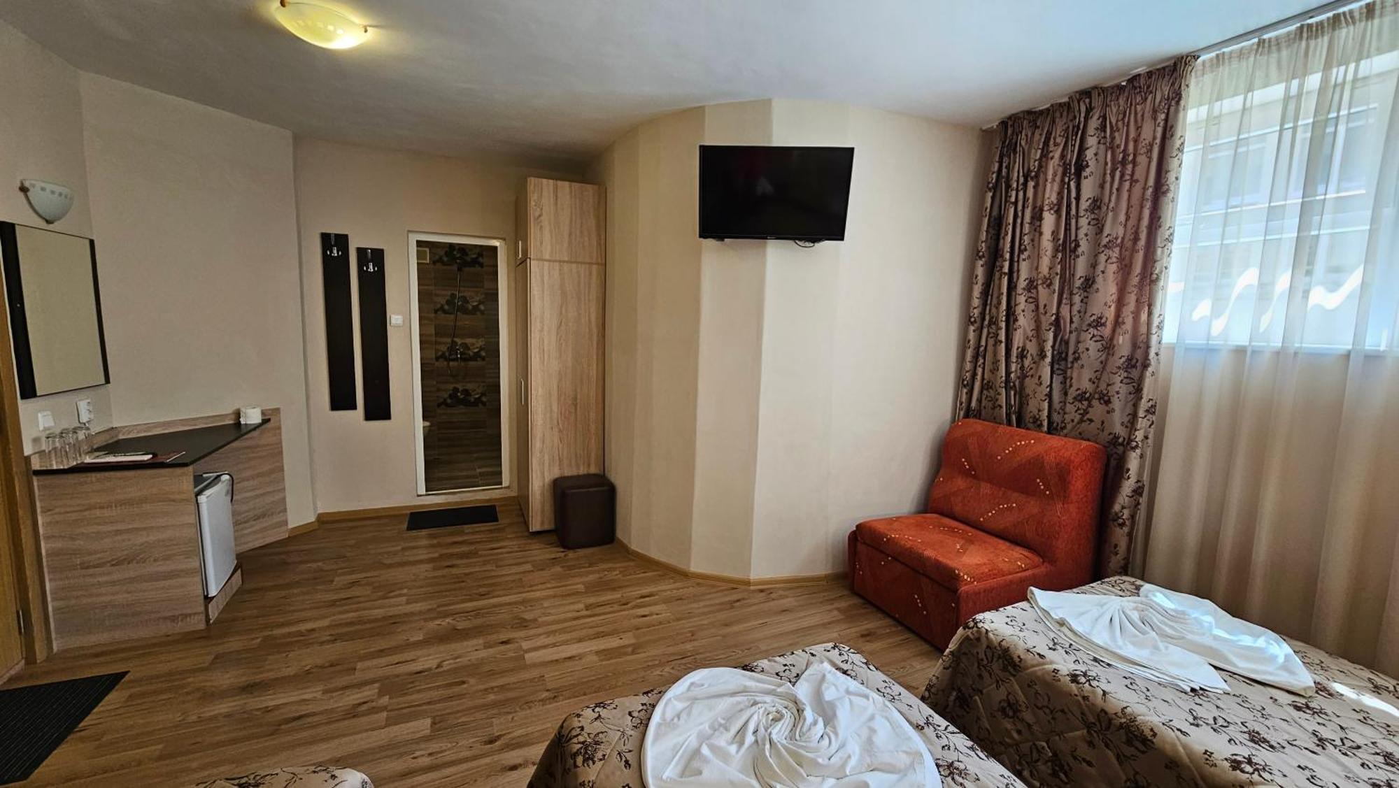 Caprice Family Hotel Varna ภายนอก รูปภาพ